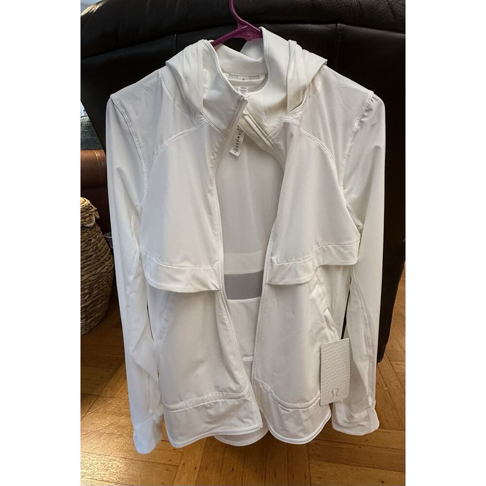 Lululemon Kicking Asphalt FullZip Jacket, Size 8, NWT-White - Picture 3 of 14